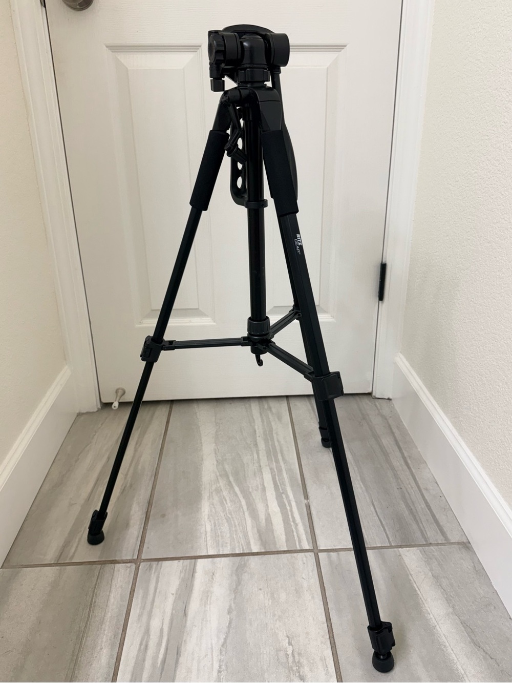 Ritz Gear 32” Compact Travel Tripod With Carry Bag for Photo & Video  Like New